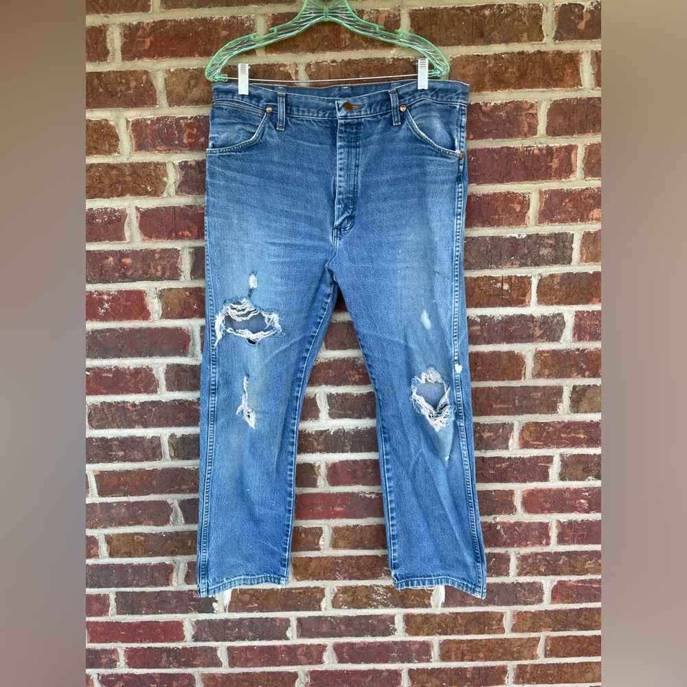 Men’s Vintage Wrangler Destroyed Stained Distressed Work Jeans Size 38x30